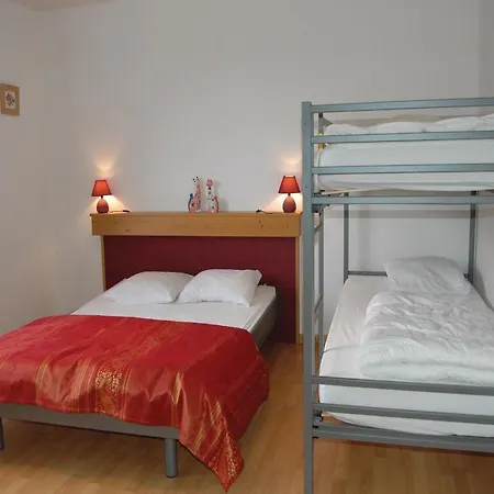 Six Bedroom Holiday In Prázdninový dům *